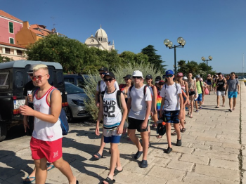 img1